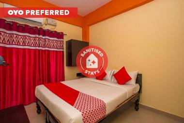 OYO 19325 Sri Hari Comforts