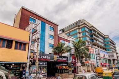 Capital O 5381 The Emirates Hotel