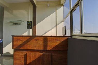 OYO 27781 Sri Sai Comforts