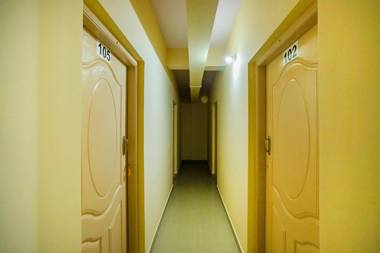 OYO 25032 Seven Hills Guestline