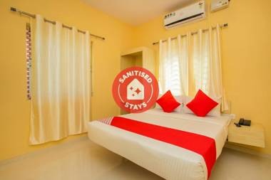 OYO 10522 Varcity Emerald