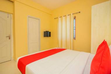 OYO 10522 Varcity Emerald