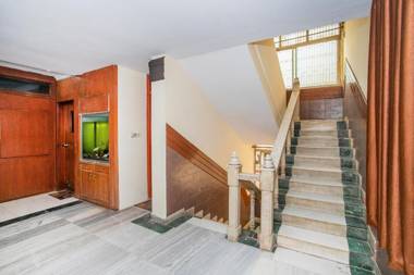 OYO Flagship 77157 Puttana Chetty Townhall