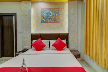 OYO 11915 Varcity Park