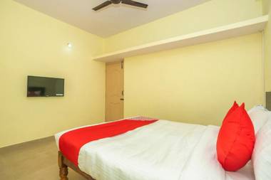 OYO 28067 Shree Comforts