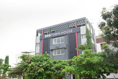 OYO Townhouse 106 Airport Road