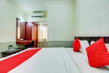 OYO 9251 NAR Comforts