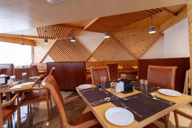 Zion - A Luxurious Hotel