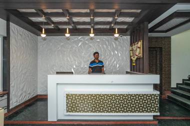 Capital O 13184 Savi International