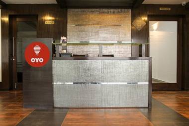 Capital O 1324 Royal Inchara