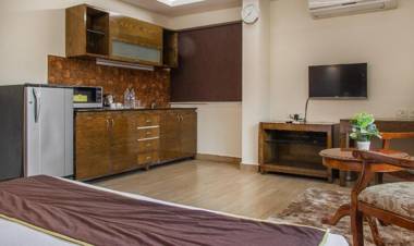 Omatra Hotel Infantry Road