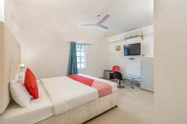 OYO 71720 Hotel Fiesta Grand