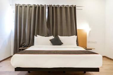 OYO 385 TownHouse Navya International Ramamurthy Nagar