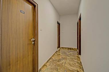 OYO Townhouse 76427 Hotel Skyline