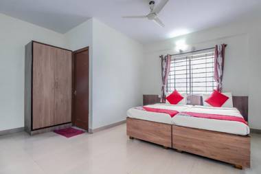 OYO 76390 Caesar's Palace