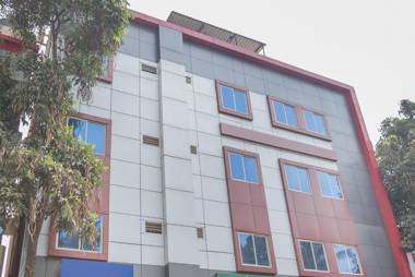 OYO Flagship 77727 Hotel Blue Bell