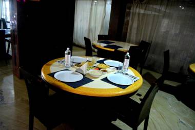 Hotel City Centaur and Convention Center- Vaccinated Staff