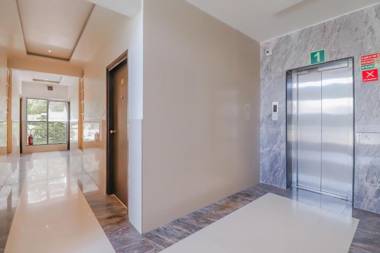 Capital O 79546 Hotel Royal Galaxy