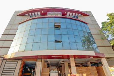 OYO 79381 Dm Residency