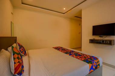 FabHotel Champion Gateway