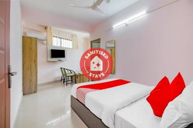 OYO 79181 Sri Dhanalakshmi Boarding & Lodging