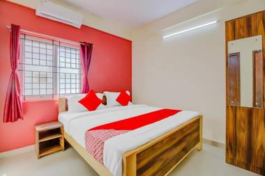 OYO Flagship 79259 Nelli Suites