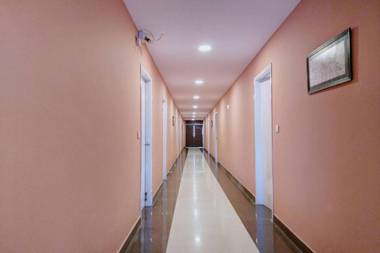 FabHotel Shreyas Inn