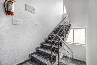 Townhouse OAK SRK White Inn