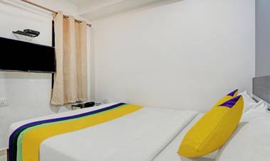 Treebo Trip Purple Suites