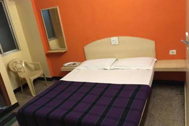 Goroomgo Sri Vijay Palace Lodging Bengaluru