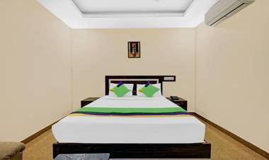 Treebo Trend Royal Splendid