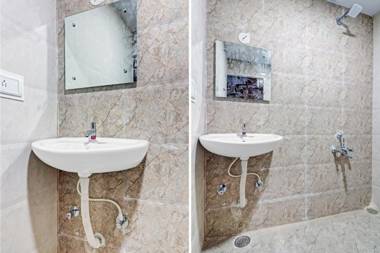 OYO 71574 Hotel Silver House