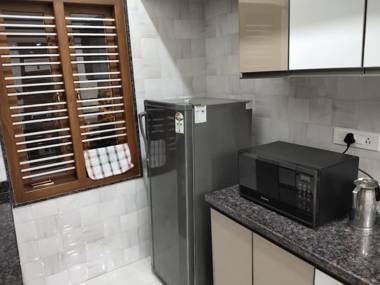 Corner apartment 2BHK with good privacy parking