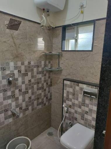 Corner apartment 2BHK with good privacy parking