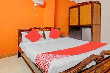 OYO 87278 Royal Grand Residency