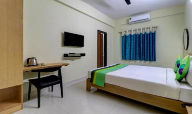 Treebo Trend Hotel Golden Grand Inn