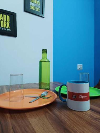 SPOT ON 87934 Zipro Stay