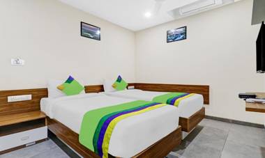 FabHotel Purple Orchid