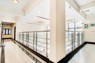 FabHotel Emara Grand