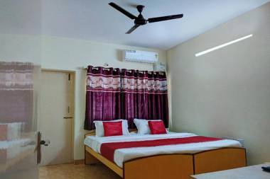 OYO 10476 Shree Mookambika Guest House