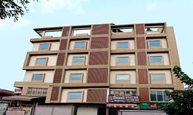 Treebo Trend Deepali Executive Jalna Road