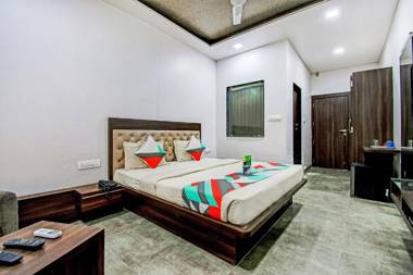 FabExpress Global Inn I Aurangabad Railway Station