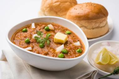 OYO 61768 Shangrila Executiv