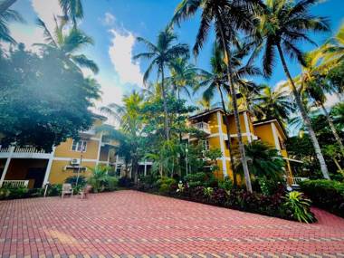 LUSHY DAYS PALM RESORT