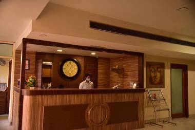 Hotel Punnu International