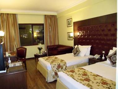 Ritz Plaza