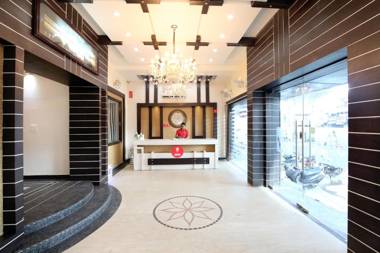 Capital O 9235 Hotel Nayyar