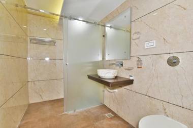 Hotel Sallow Premium