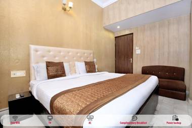 OYO 966 Hotel Sallow International
