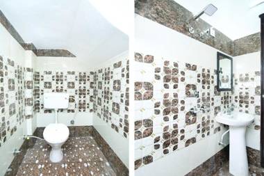 OYO 15863 Hotel Royal Vij